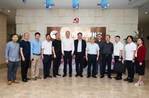 西南大學(xué)黨委常委、副校長葛信勇一行到炎黃科技園調(diào)研