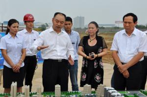 河南省委常委、洛陽(yáng)市委書記陳雪楓調(diào)研炎黃科技園